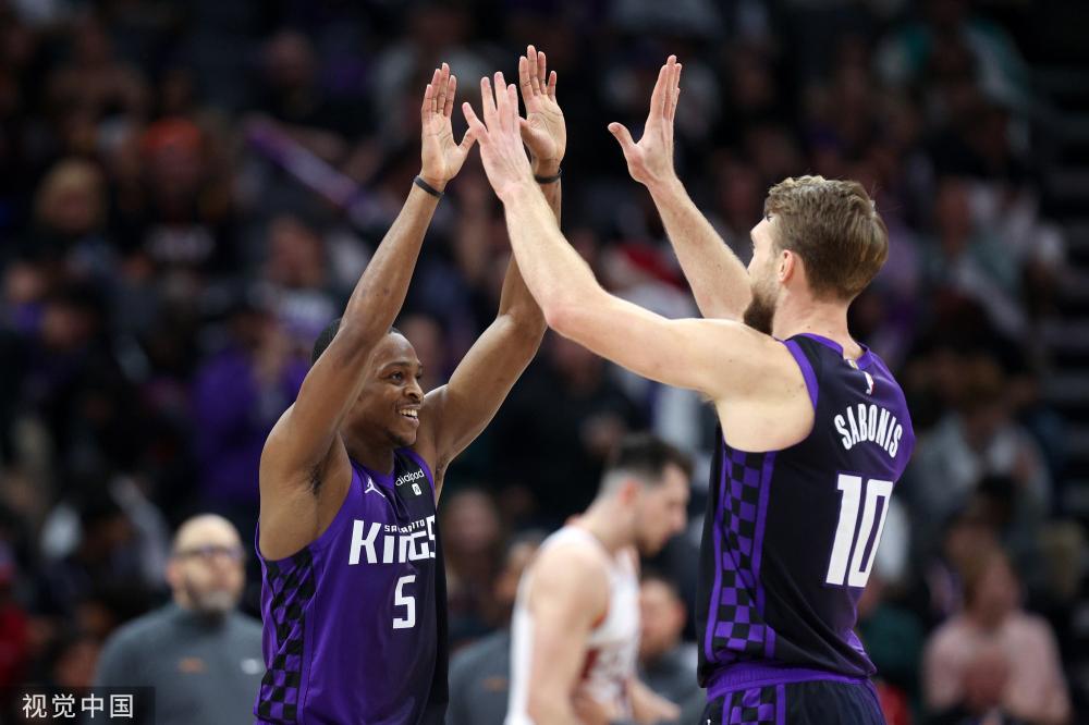 队纷纷大手 队纷纷大手