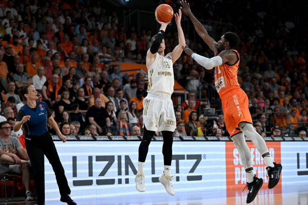 依旧存在一 依旧存在一