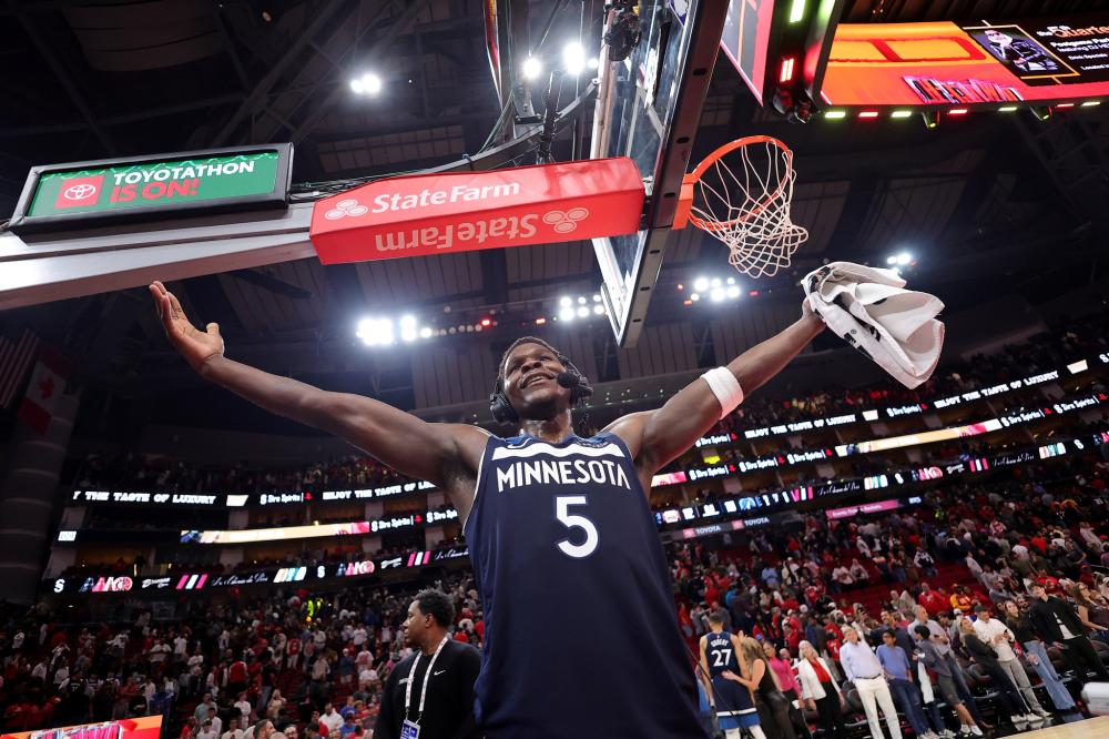 法尔克：斯洛特2月和弗林蓬多次通电话；红军优先买前锋&后卫.